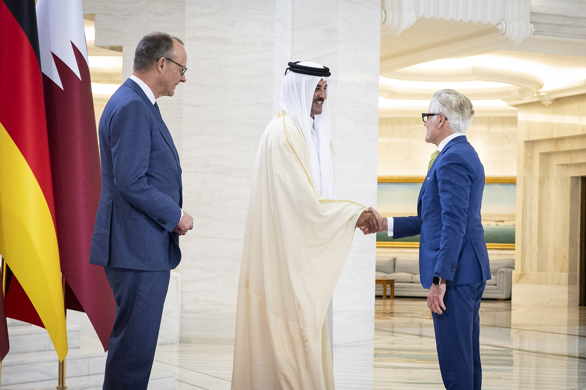 Philipp Bayat, Vertreter der BAUER Group, beim Treffen mit Bundeskanzler Merz und Sheikh Mohamed bin Zayed Al Nahyan