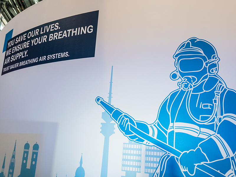 Safe breathing air – the central topic at the BAUER stand