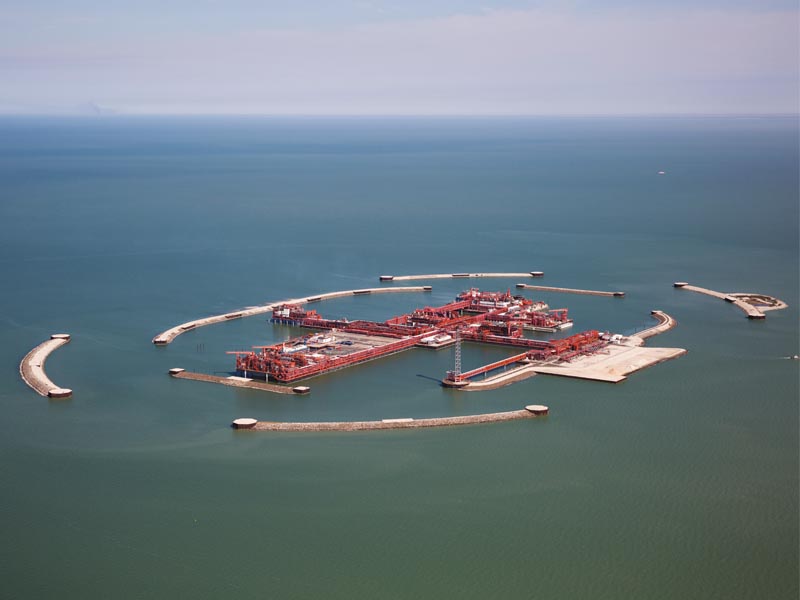 A bird's eye view on the gigantic oil platform D-Island  